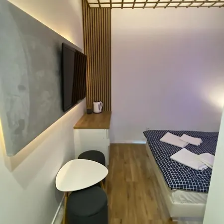 Z Wanna Kiss Apartment *