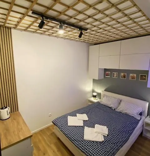 Z Wanna Kiss Apartamento